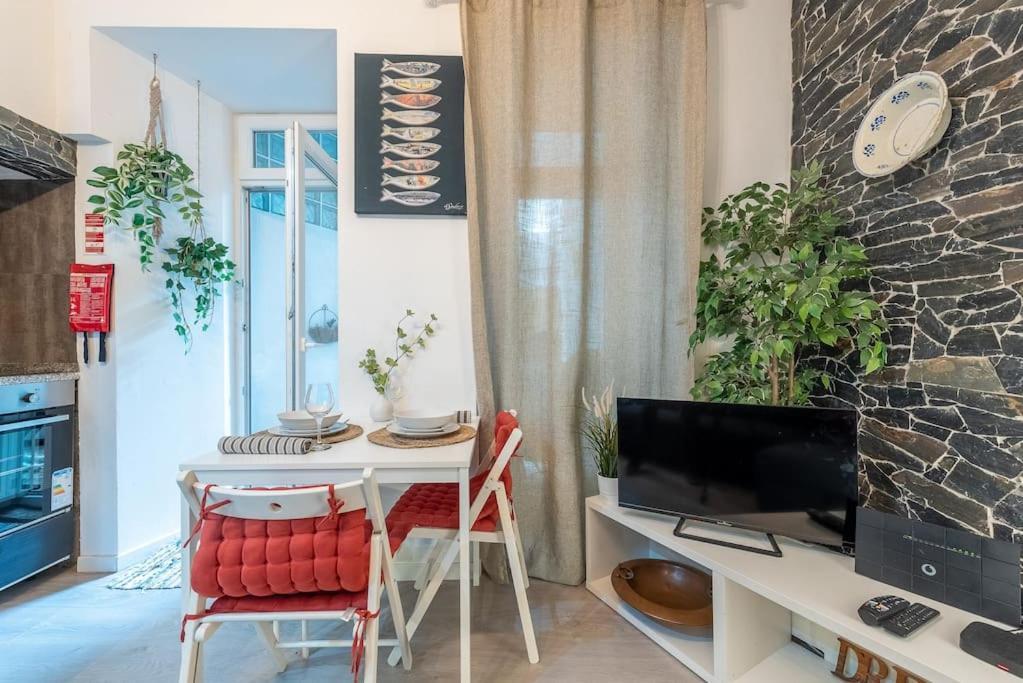 Modern Rustic Apartment In Graca Lisboa Eksteriør billede